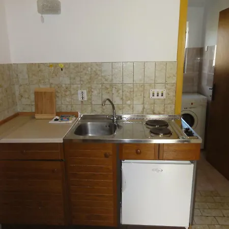 Apartment And Cozy Ferry In Medulin
