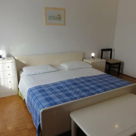 And Cozy Ferry In Apartment