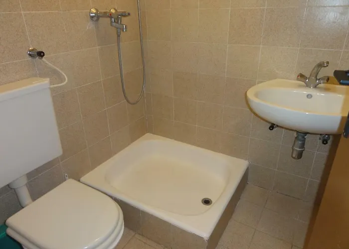 Lejlighed And Cozy Ferry In Medulin